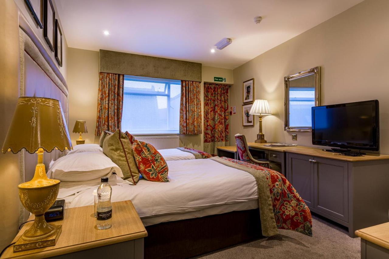 The Talbot Hotel, Oundle , Near Peterborough Esterno foto