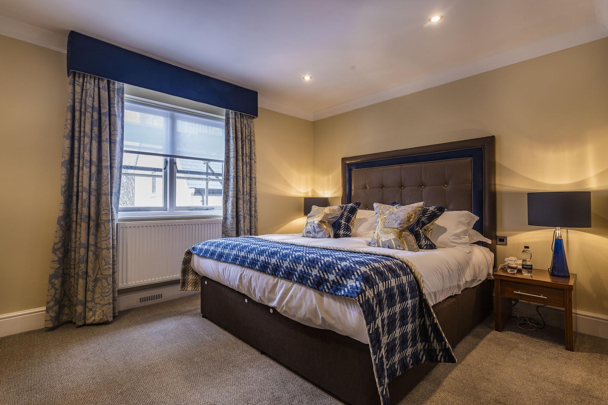 The Talbot Hotel, Oundle , Near Peterborough Esterno foto