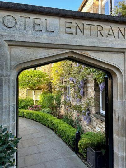 The Talbot Hotel, Oundle , Near Peterborough Esterno foto