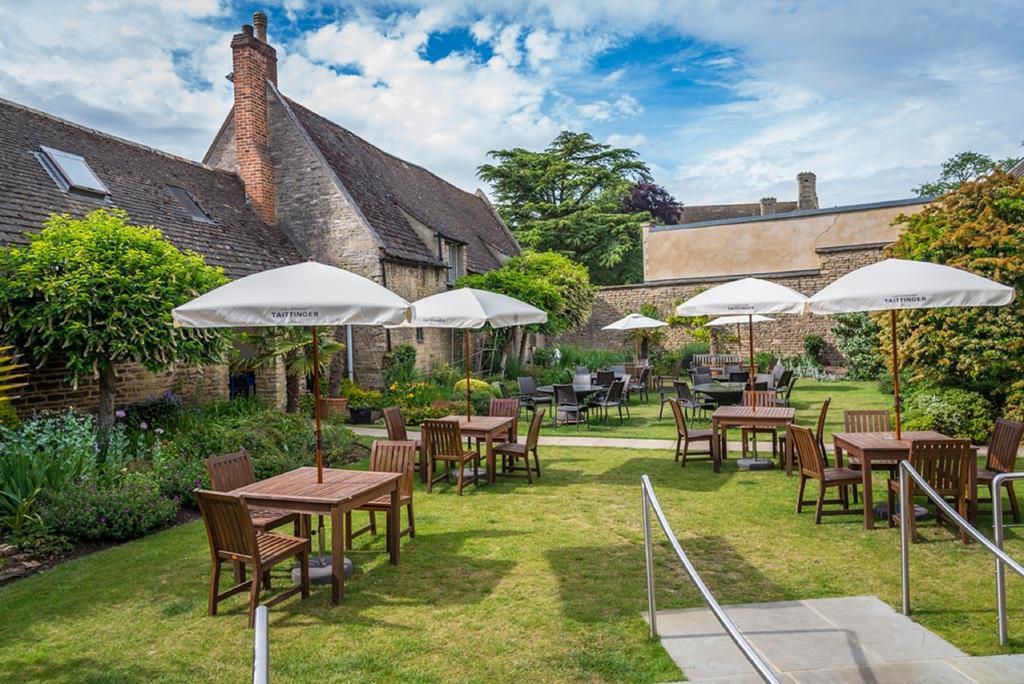 The Talbot Hotel, Oundle , Near Peterborough Esterno foto
