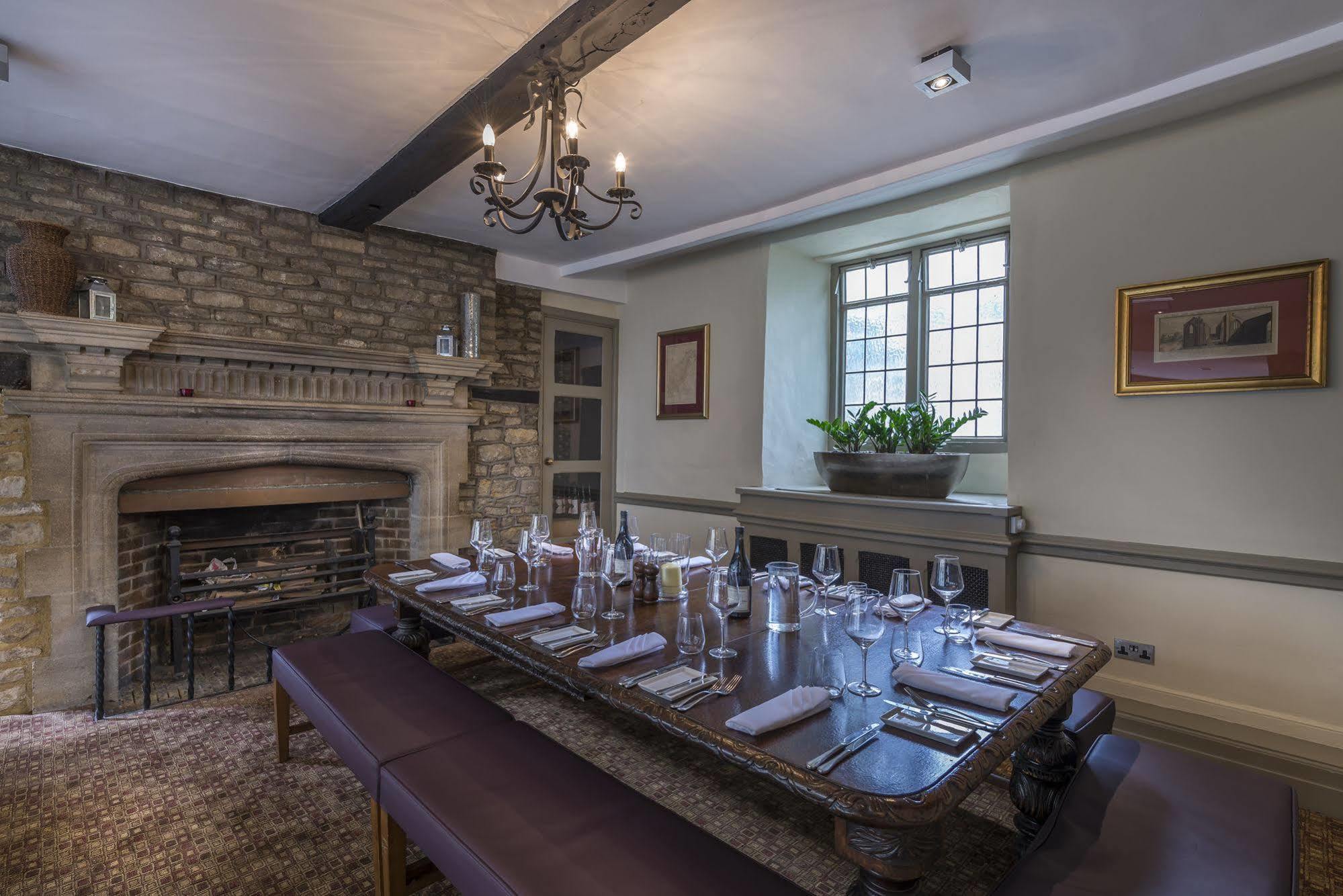 The Talbot Hotel, Oundle , Near Peterborough Esterno foto