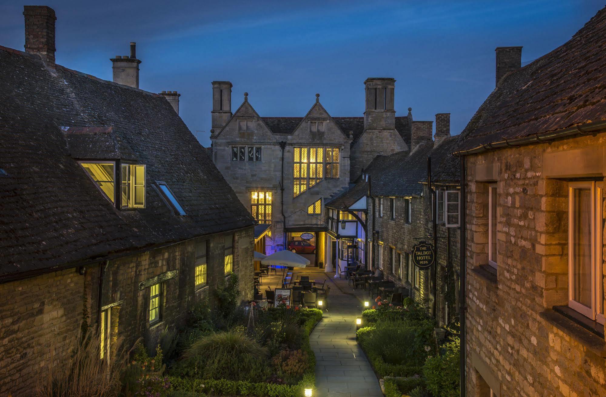 The Talbot Hotel, Oundle , Near Peterborough Esterno foto